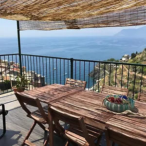 la-terrazza-di-peun.hotelitalianriviera.com/